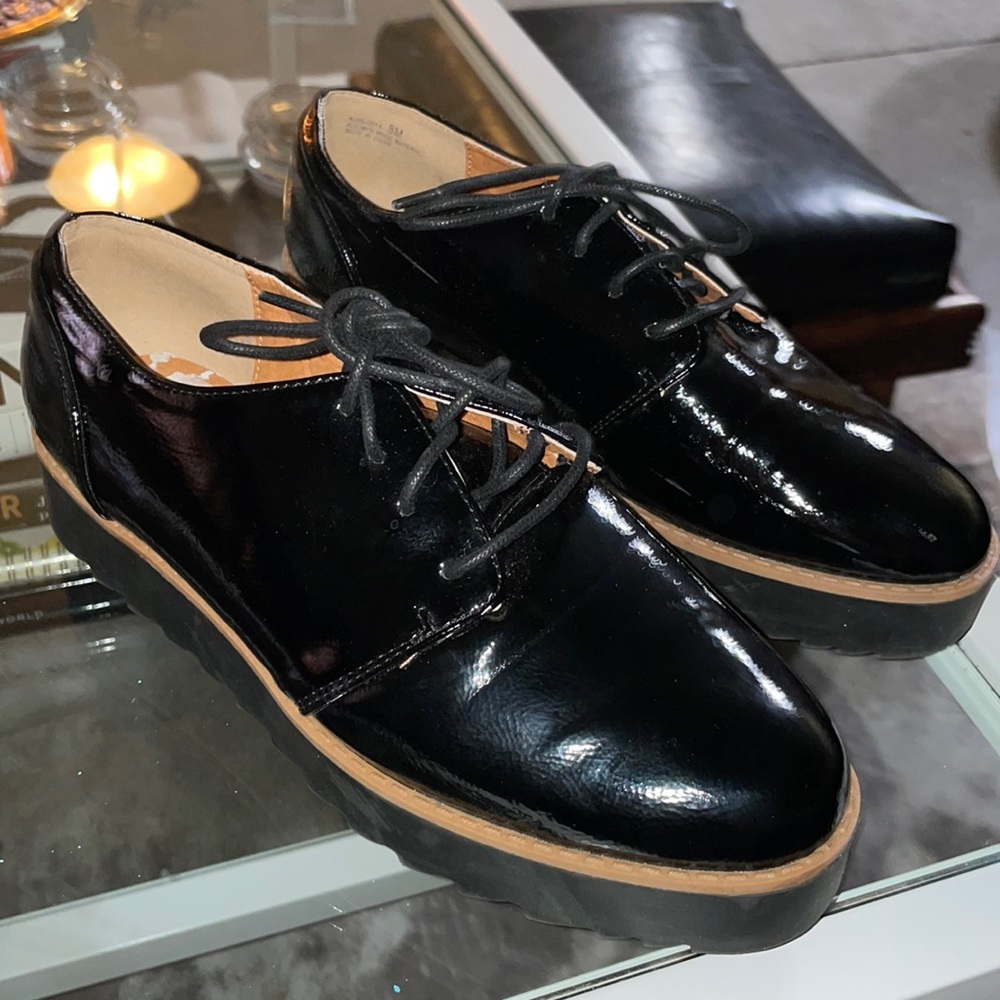 Chinese laundry woman’s loafers